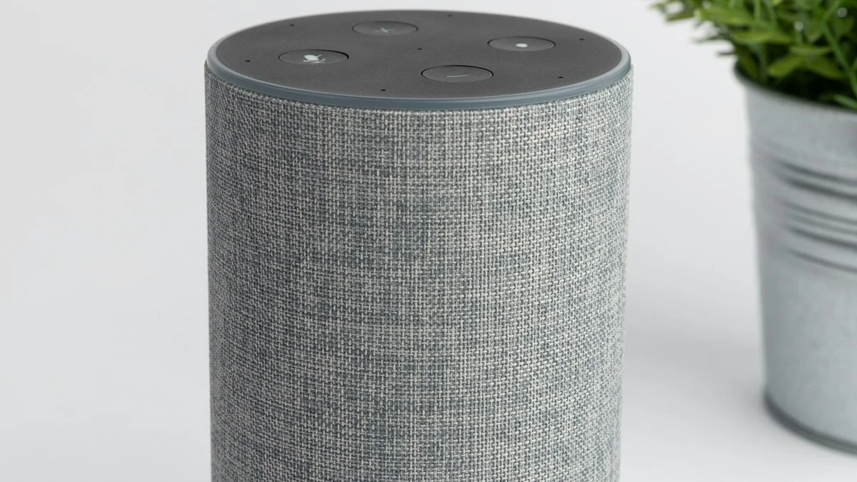 Whisper AI vs Cloud Voice: Home Assistant Voice Guide